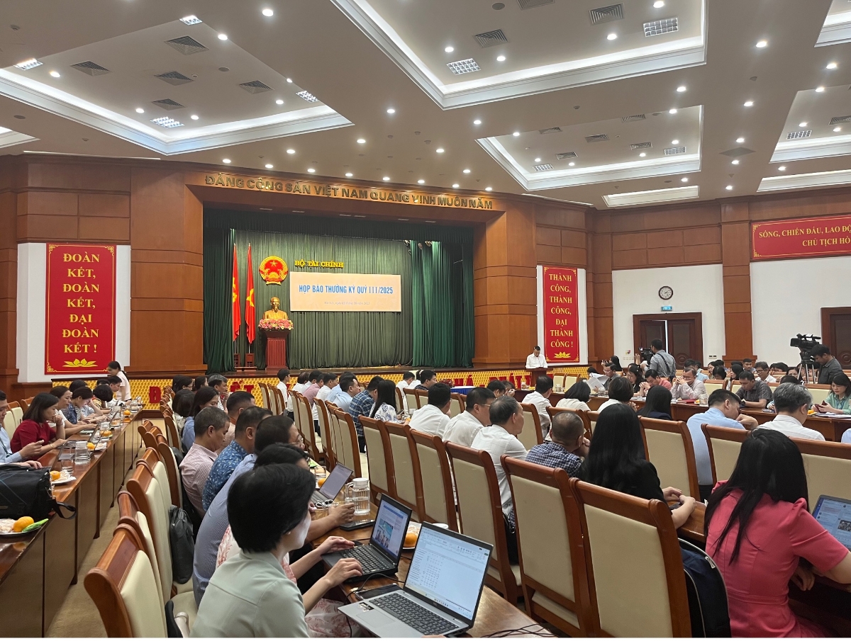 Bộ Tài chính tổ chức họp báo thường kỳ quý III/2025.