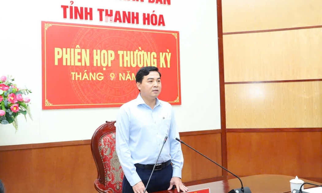Ông Nguyễn Hoài Anh, Chủ tịch UBND tỉnh Thanh Hóa, chủ trì phiên họp thường kỳ tháng 9/2025