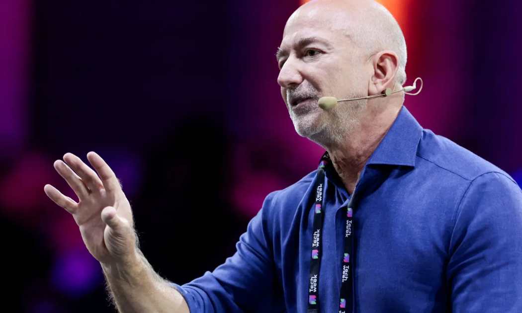 Người sáng lập Amazon Jeff Bezos - Ảnh: CNBC. 
