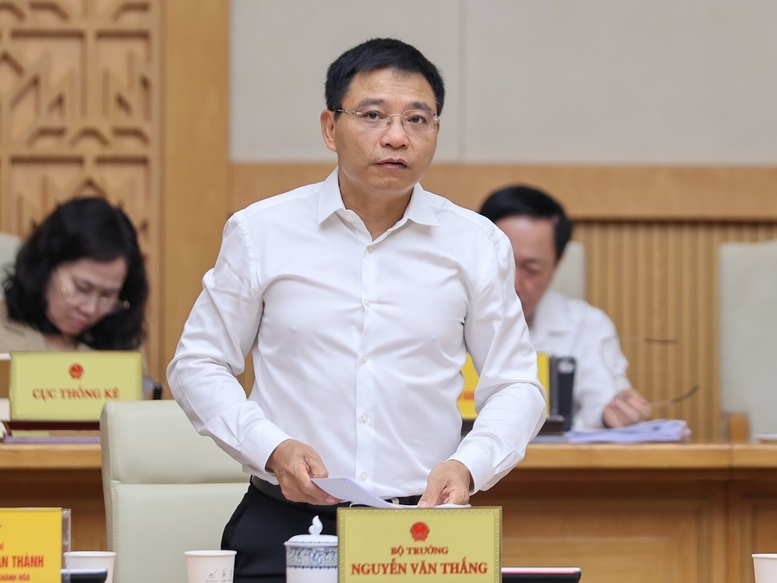 GDP growth rate hits 8.22% in 3rd quarter