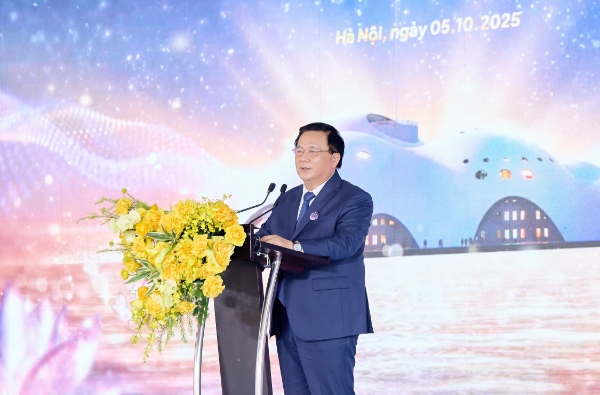 Đồng chí Nguyễn Xuân Thắng, Ủy viên Bộ Chính trị, Giám đốc Học viện Chính trị Quốc gia Hồ Chí Minh, phát biểu tại Lễ khởi công.