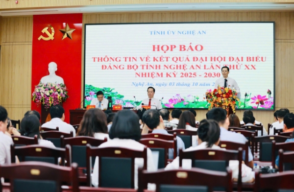 Toàn cảnh buổi họp báo