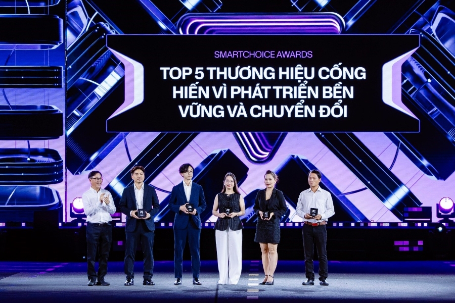 J&T Express được vinh danh là Top 5 thương hiệu cống hiến vì phát triển bền vững và chuyển đổi xanh tại Better Choice Awards 2025.