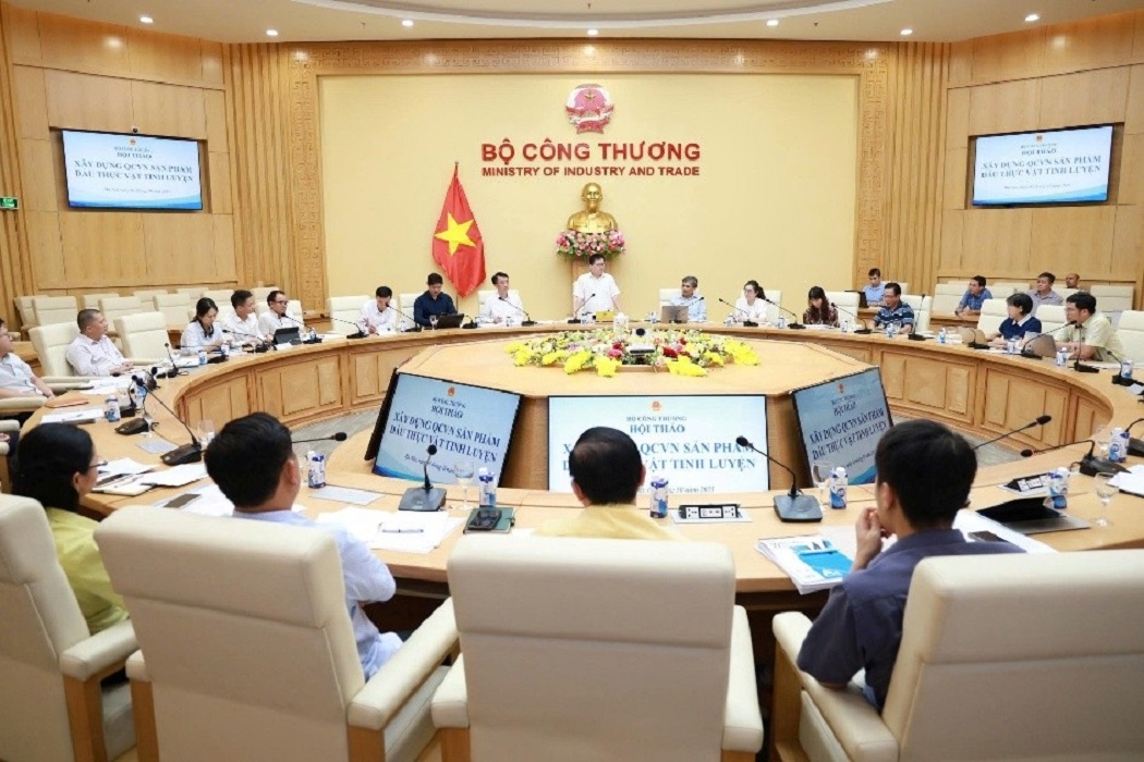 Hội thảo góp ý dự thảo “Thông tư ban hành Quy chuẩn kỹ thuật quốc gia về dầu thực vật tinh luyện” do Bộ Công Thương tổ chức. Ảnh:MOIT.