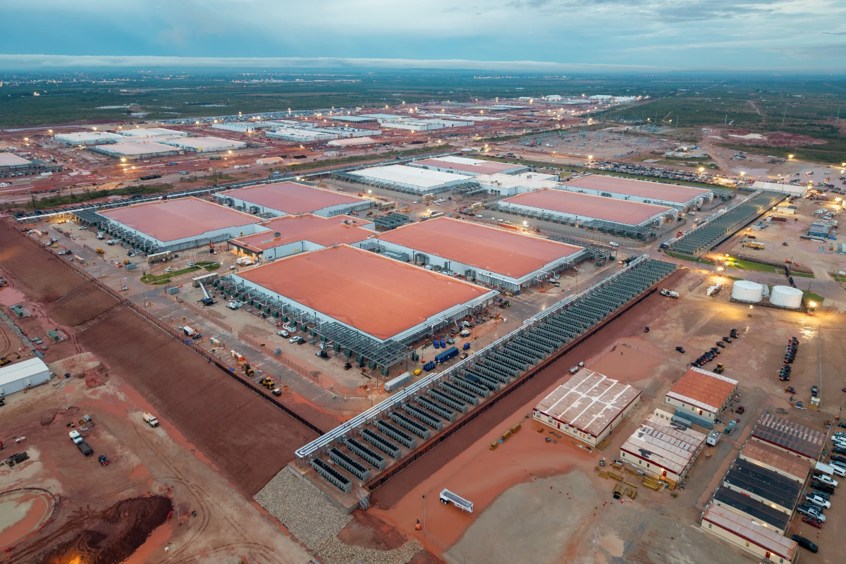 Xây dựng trung tâm dữ liệu AI Stargate đầu tiên tại Abilene, Texas. Ảnh: Kyle Grillot/Bloomberg