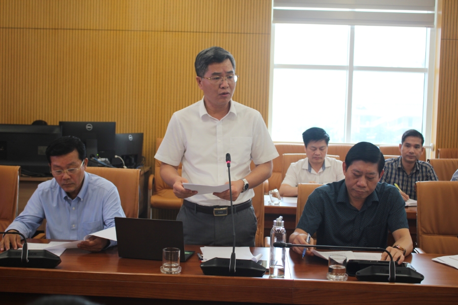 Đại diện Vụ Kế hoạch - Tài chính của Bộ Nông nghiệp và Môi trường thông tin về kết quả xuất khẩu nông lâm thuỷ sản. Ảnh Chu Khôi.