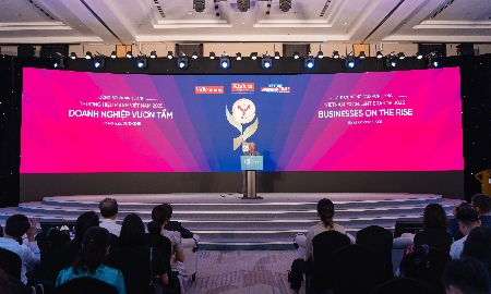 Ông Đào Quang Bính, Phó Chủ tịch Hội đồng Biên tập Tạp chí Kinh tế Việt Nam – VnEconomy, phát biểu khai mạc chương trình Thương hiệu Mạnh Việt Nam 2025.