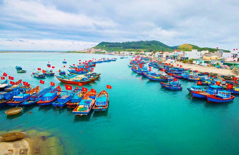 Khai thác, phát triển bền vững kinh tế biển.