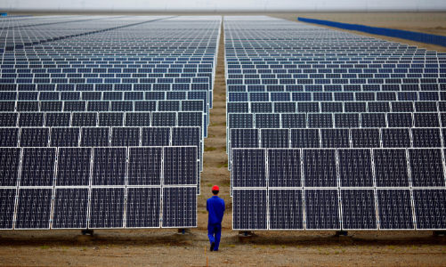 Trung Quốc vượt Mỹ về xuất khẩu trong lĩnh vực năng lượng