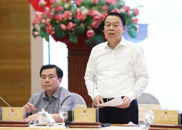 Thứ trưởng Bộ Tài chính Nguyễn Đức Chi phát biểu tại cuộc họp báo