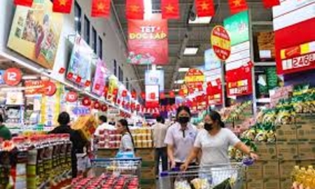 Nhu cầu tiêu dùng hàng hóa, dịch vụ trong nước tăng trong các ngày lễ lớn của dân tộc.