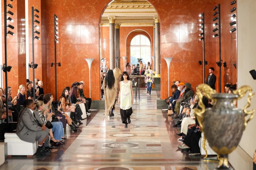 Bộ sưu tập Xuân - Hè 2026 của Louis Vuitton nằm trong khuôn khổ Paris Fashion Week.