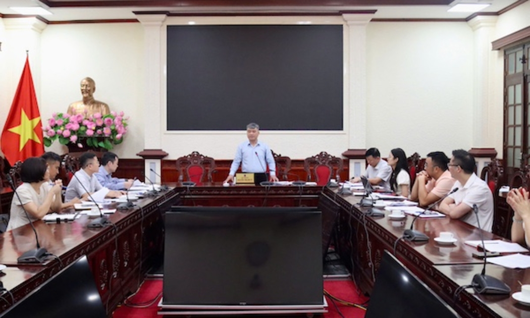 Quang cảnh buổi họp