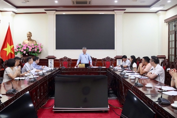 Quang cảnh buổi họp