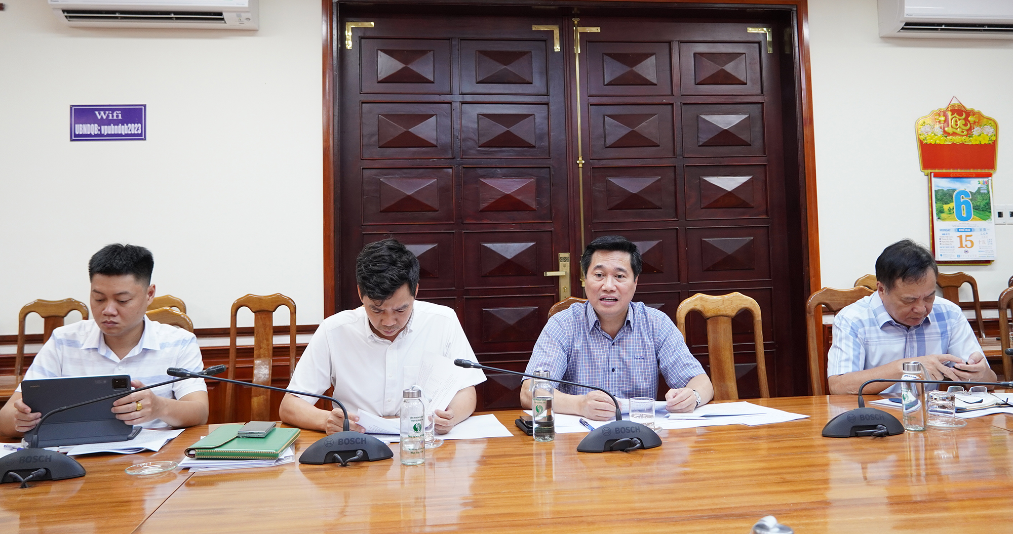 Thứ trưởng Bộ Xây dựng Nguyễn Tường Văn phát biểu tại buổi làm việc