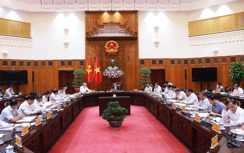 Thủ tướng Chính phủ Phạm Minh Chính chủ trì họp Ban Chỉ đạo của Chính phủ về tổng kết Nghị quyết số 18-NQ/TW về sắp xếp đơn vị sự nghiệp công lập thuộc các bộ, ngành, địa phương - Ảnh: VGP