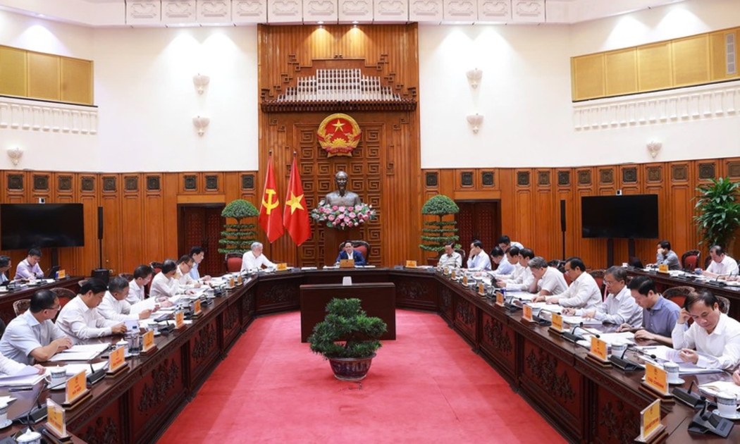 Thủ tướng Chính phủ Phạm Minh Chính chủ trì họp Ban Chỉ đạo của Chính phủ về tổng kết Nghị quyết số 18-NQ/TW về sắp xếp đơn vị sự nghiệp công lập thuộc các bộ, ngành, địa phương - Ảnh: VGP