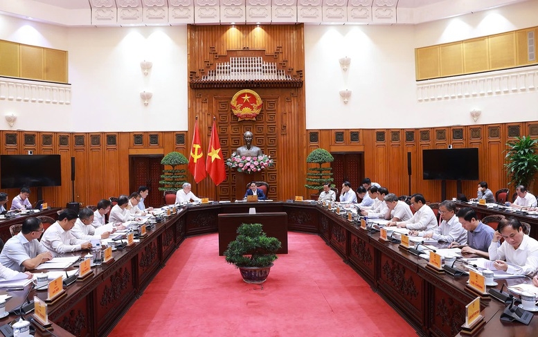 Thủ tướng Chính phủ Phạm Minh Chính chủ trì họp Ban Chỉ đạo của Chính phủ về tổng kết Nghị quyết số 18-NQ/TW về sắp xếp đơn vị sự nghiệp công lập thuộc các bộ, ngành, địa phương - Ảnh: VGP