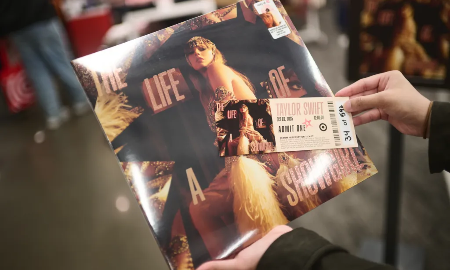 Album mới nhất của Taylor Swift đã tạo ra tác động kinh tế đáng kể ngay từ khi mới ra mắt.