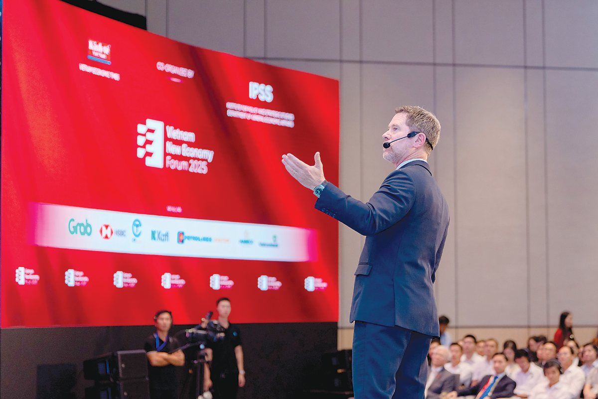 Ông Tim Evans, Tổng Giám đốc Ngân hàng HSBC Việt Nam, phát biểu tại Diễn đàn Kinh tế mới Việt Nam 2025.