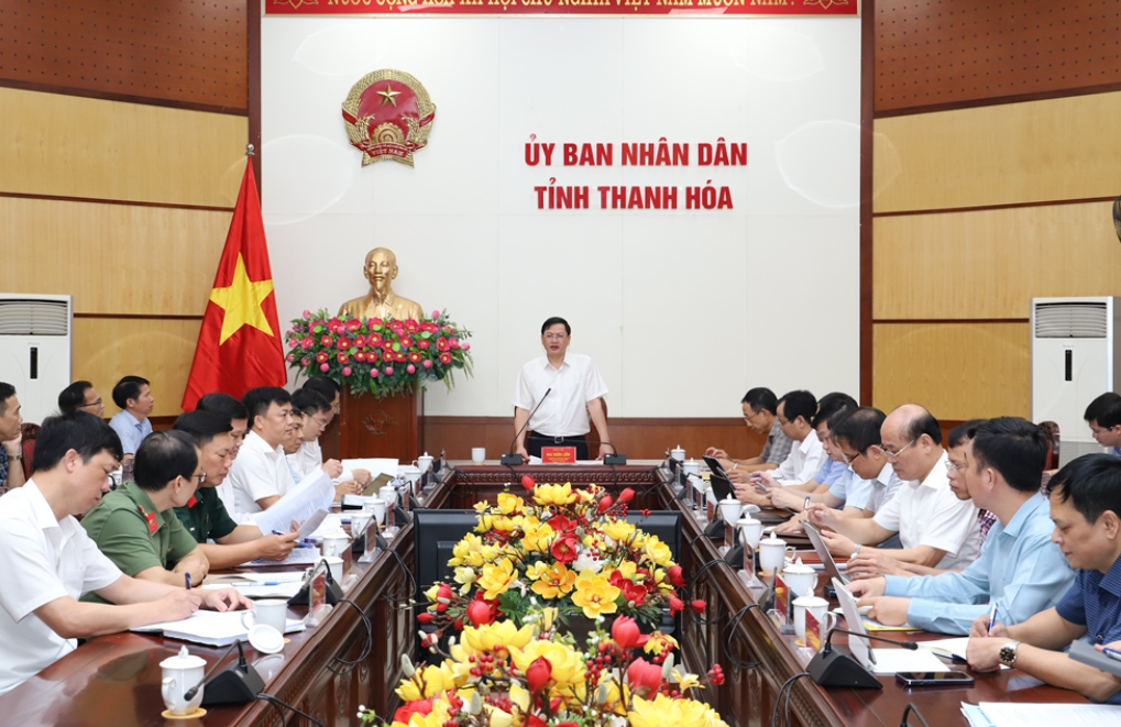 Phó Chủ tịch UBND tỉnh Thanh Hoá Mai Xuân Liêm chủ trì hội nghị.