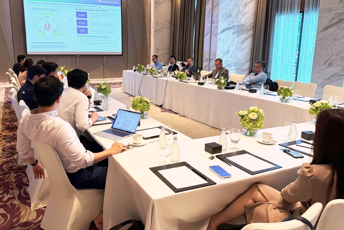 VPBankS tiếp xúc với các&nbsp;đối tác quốc tế. Ảnh: VPBankS.