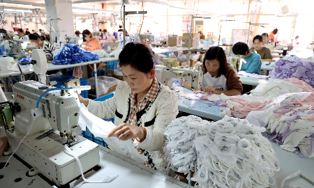 Gặp khó ở Mỹ, hàng dệt may Trung Quốc “đổ bộ” thị trường châu Âu