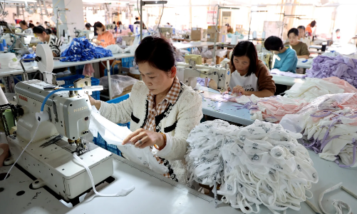 Gặp khó ở Mỹ, hàng dệt may Trung Quốc “đổ bộ” thị trường châu Âu