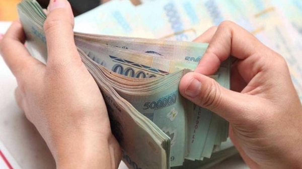 Khẩn trương rà soát chính sách tiền lương, phụ cấp với công chức để báo cáo Bộ Chính trị