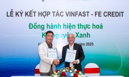 FE CREDIT hợp tác VinFast mang đến “combo” ưu đãi mua xe máy điện hấp dẫn, trả trước chỉ từ “0 đồng”