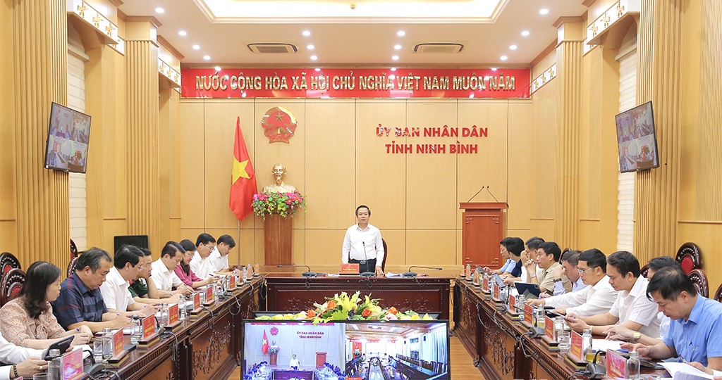 Toàn cảnh phiên họp. Ảnh: Báo Ninh Bình