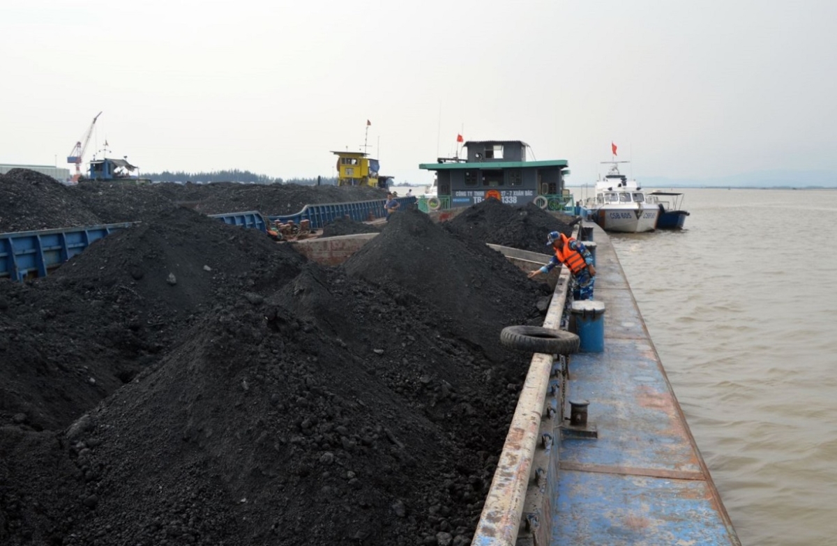 Chỉ thị 30 yêu cầu ngăn chặn hiệu quả việc gian lận thương mại trong hoạt động kinh doanh than.