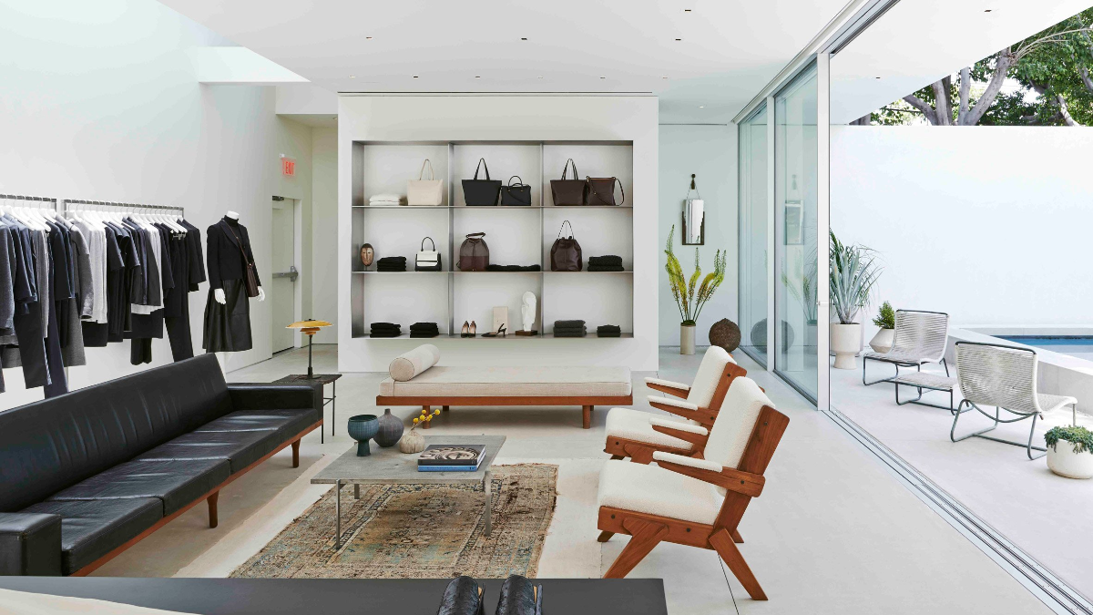 Chiến lược phân phối của The Row chính là yếu tố then chốt tạo nên thành công của thương hiệu.