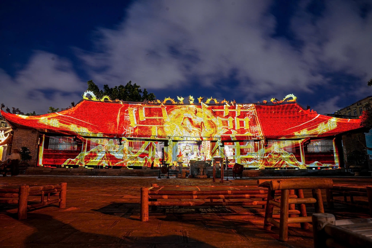 Tour đêm “Dấu thiêng Hàng Kênh”.