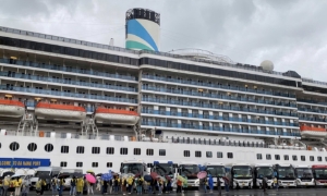 Tàu biển Adora Mediterranea ghé thăm Đà Nẵng