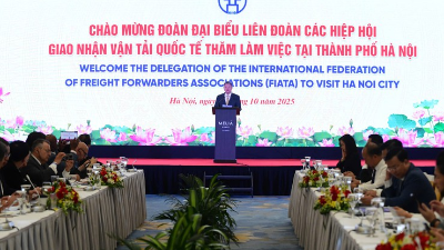 Hanoi boost logistics cooperation with FIATA 