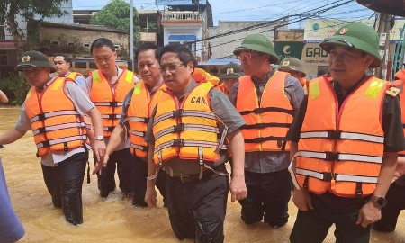 Thủ tướng Phạm Minh Chính tới vùng lụt Thái Nguyên