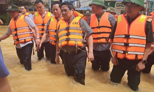 Thủ tướng Phạm Minh Chính tới vùng lụt Thái Nguyên