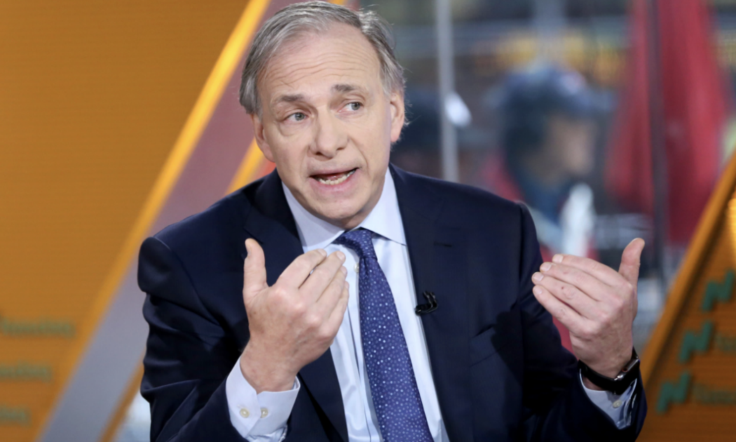 Nhà quản lý quỹ phòng hộ Ray Dalio - Ảnh: CNBC.
