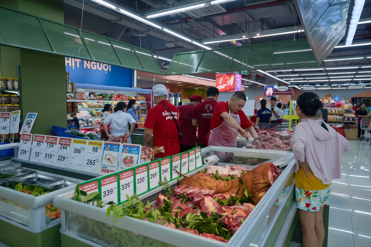 Đa dạng các loại thịt được bày bán tại WinMart mỗi ngày.