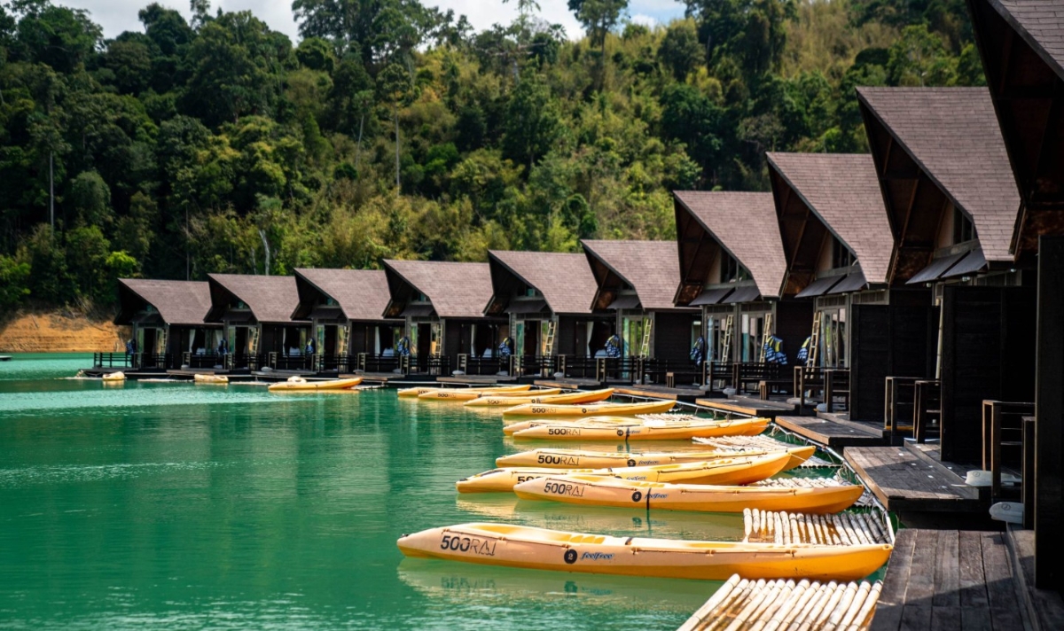 Việc thúc đẩy các thành phố hạng 2 cũng đang nổi lên như một giải pháp khả thi.