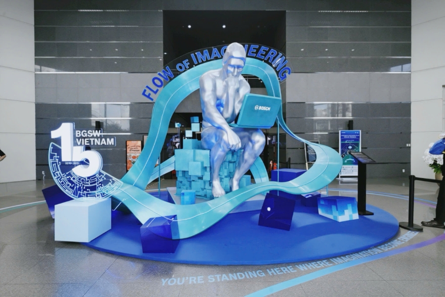 Với chủ đề “Flow of Imagineering“, lễ kỷ niệm tôn vinh hành trình của BGSW Việt Nam - nơi trí tưởng tượng và kỹ thuật hòa quyện, tạo nên một dòng chảy phát triển không ngừng.