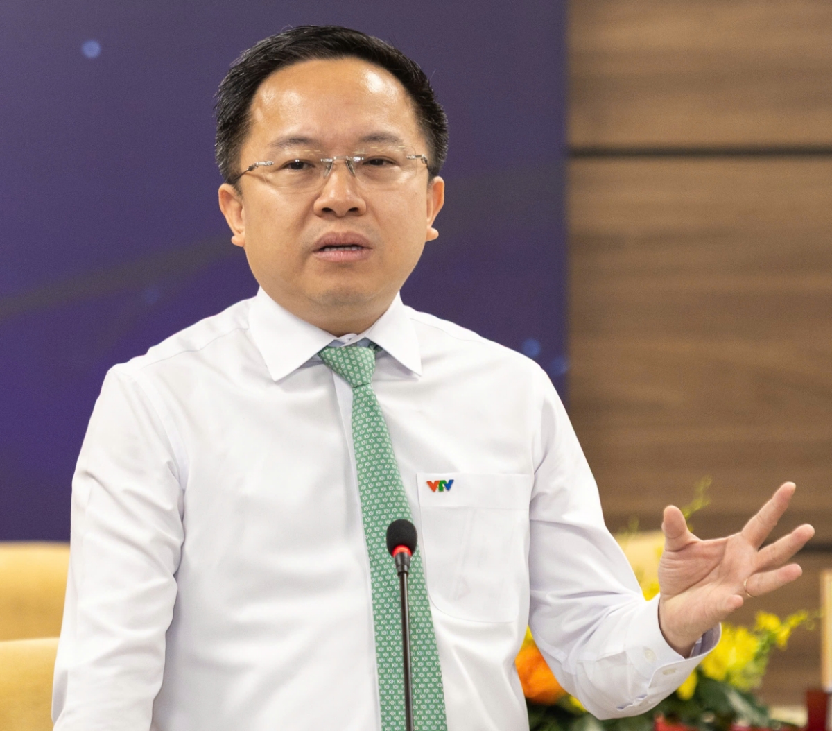 Ông Từ Lương, Giám đốc Trung tâm Truyền hình Việt Nam tại TP. Hồ Chí Minh (VTV9) .