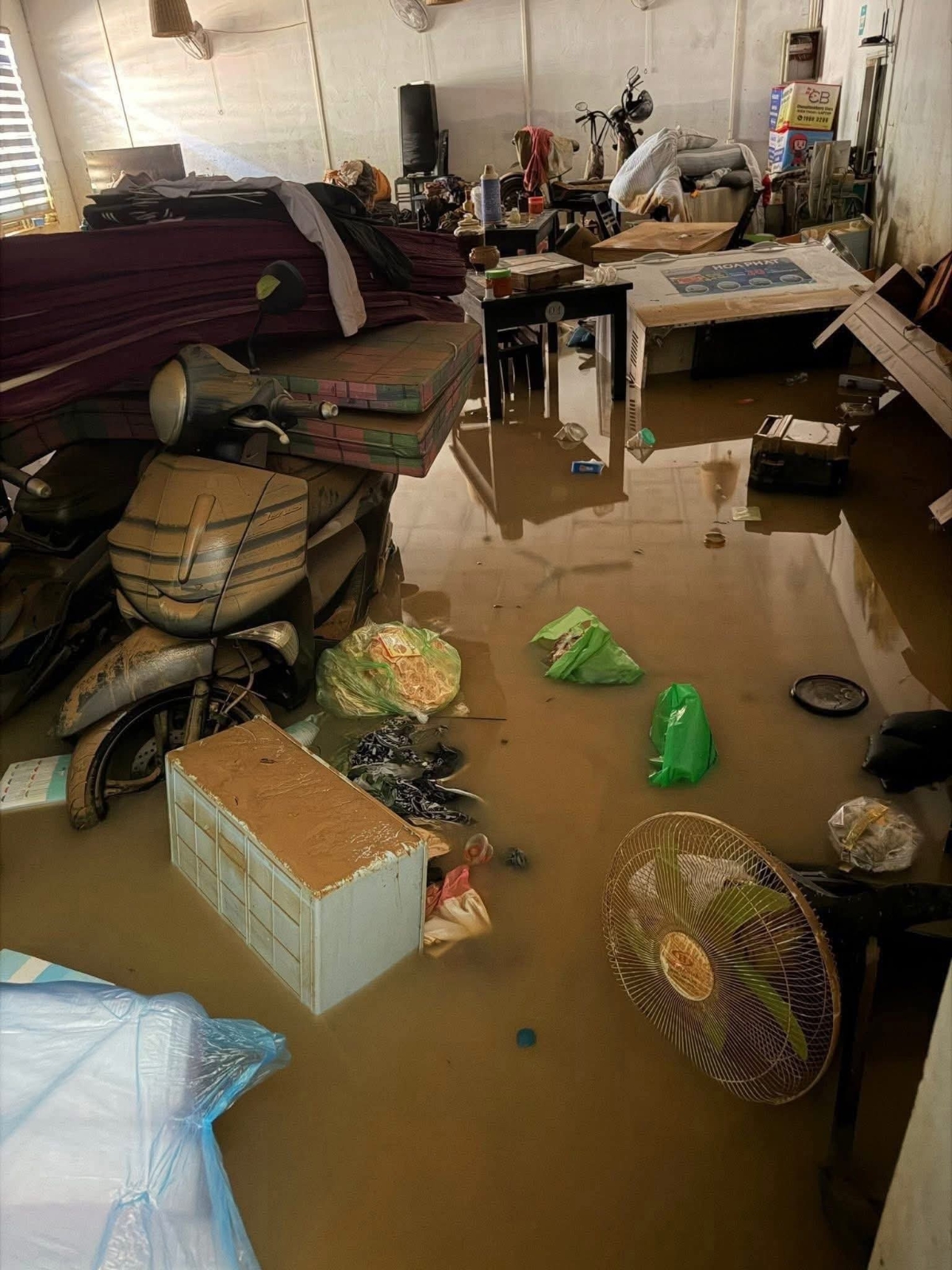 Ủy ban MTTQ tỉnh Thái Nguyên được giao làm đầu mối tiếp nhận và phân phối hàng cứu trợ cho người dân, bảo đảm công khai, minh bạch, kịp thời.&nbsp;