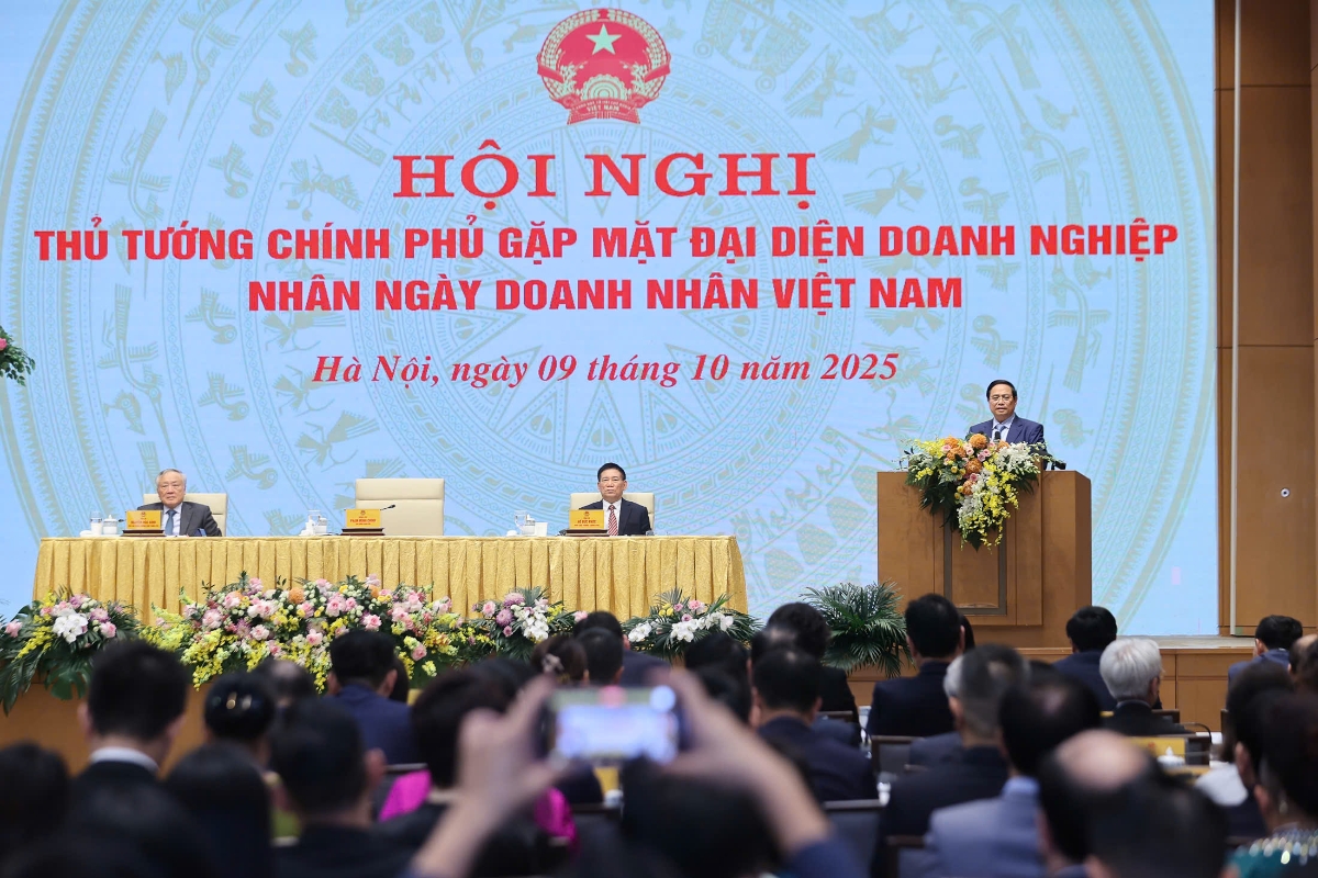 Toàn cảnh Hội nghị&nbsp;Thủ tướng Chính phủ gặp mặt đại diện doanh nghiệp nhân Ngày Doanh nhân Việt Nam