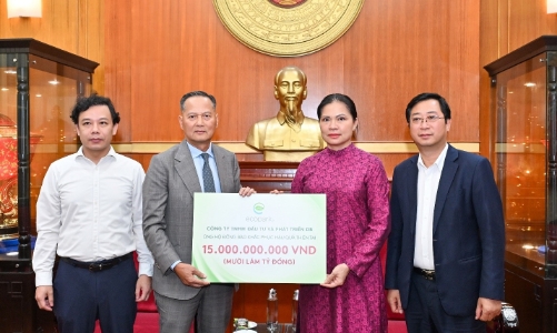 Nhà sáng lập Ecopark ủng hộ đồng bào chịu hậu quả của thiên tai 15 tỷ đồng