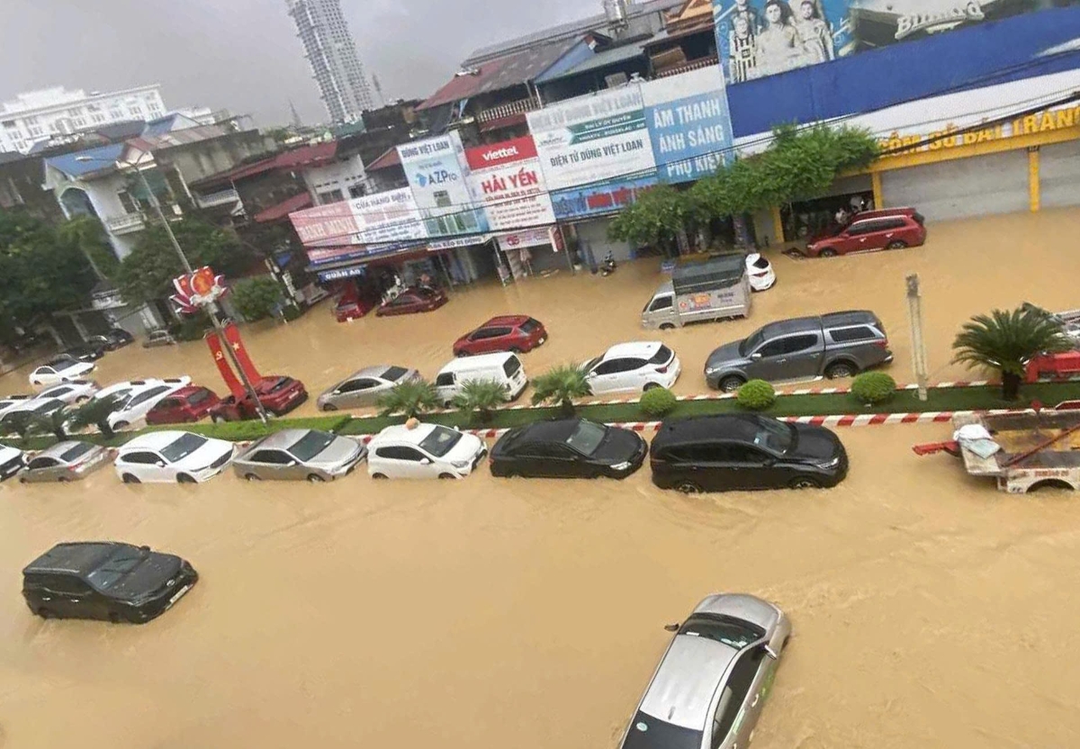 Những cơn bão liên tiếp vừa qua đã ảnh hưởng nghiêm trọng đến sinh hoạt và cuộc sống của người dân.