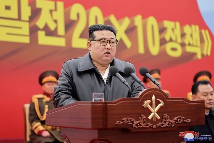 Chủ tịch Triều Tiên Kim Jong Un phát biểu tại lễ khởi công. (Ảnh: KCNA)