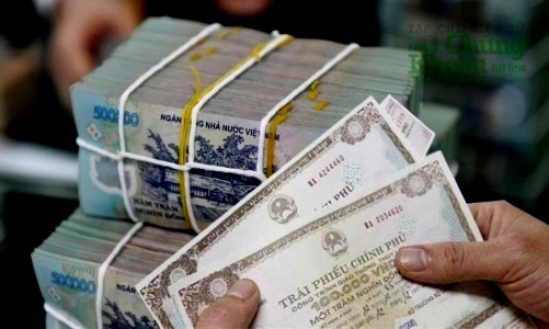 Trái phiếu doanh nghiệp tiếp tục tập trung ở nhóm ngân hàng và bất động sản