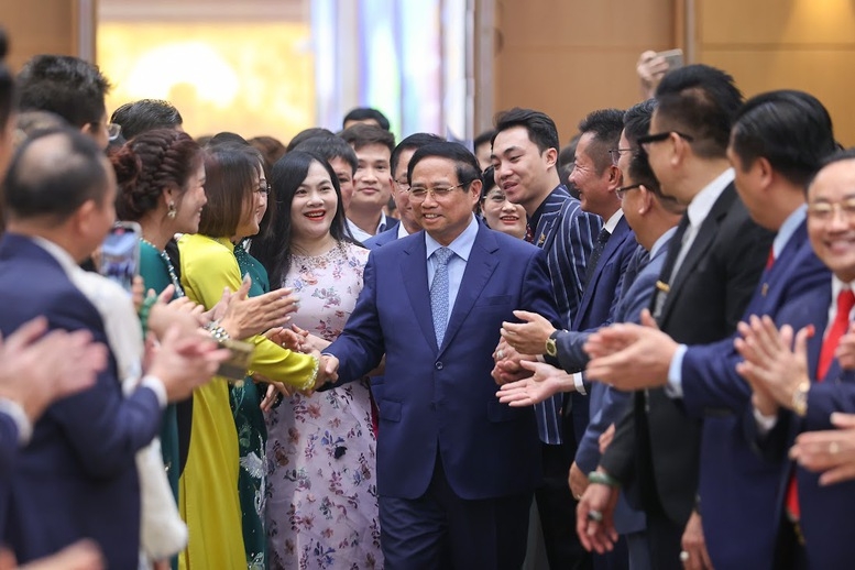 Thủ tướng Phạm Minh Chính với các doanh nhân tại Hội nghị - Ảnh: VGP